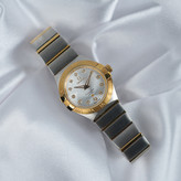 صفحه سفید ،بند طلایی نقره ای