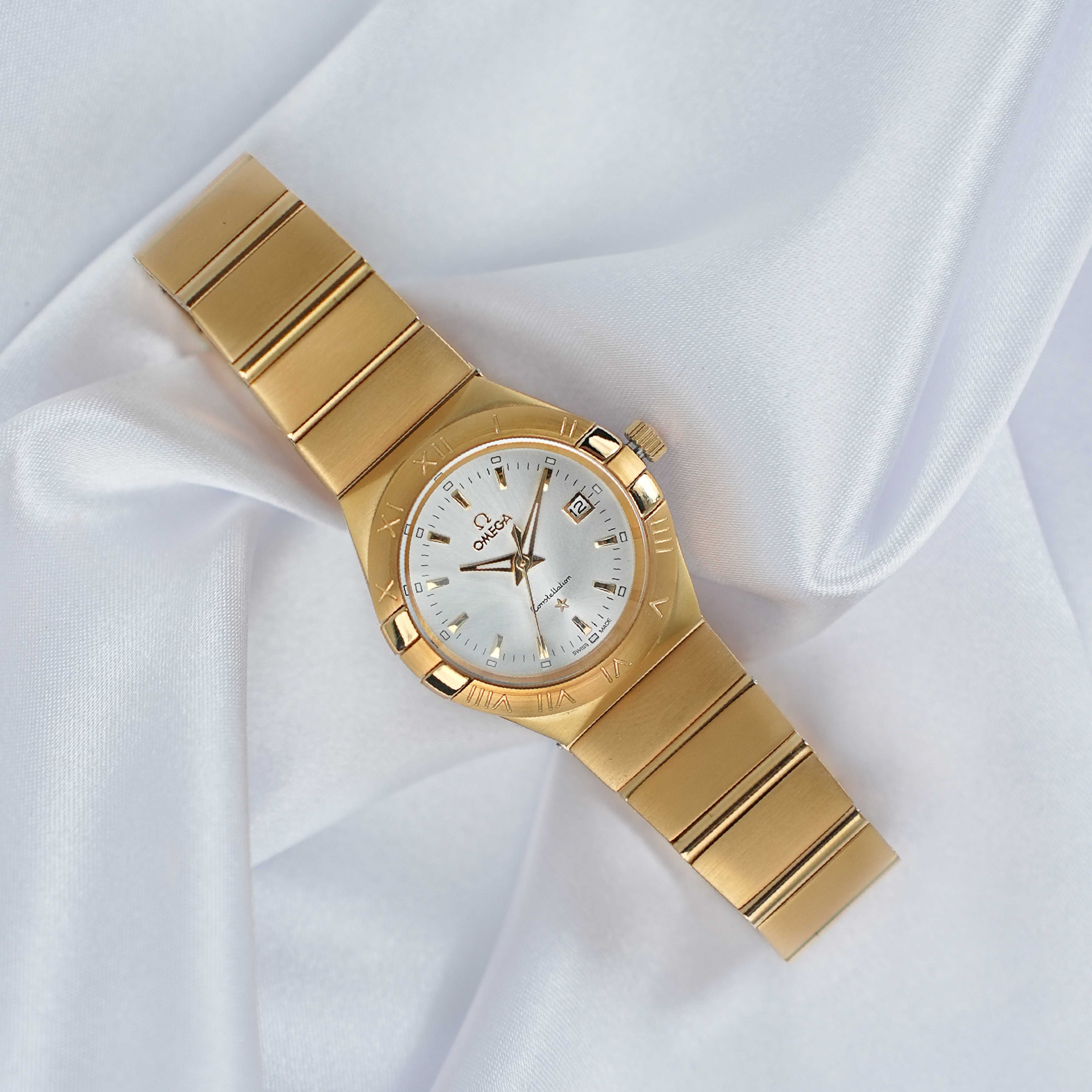 صفحه سفید ،بند طلایی نقره ای